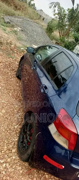 Toyota Vitz 1.0 FWD 5dr 2010 Blue