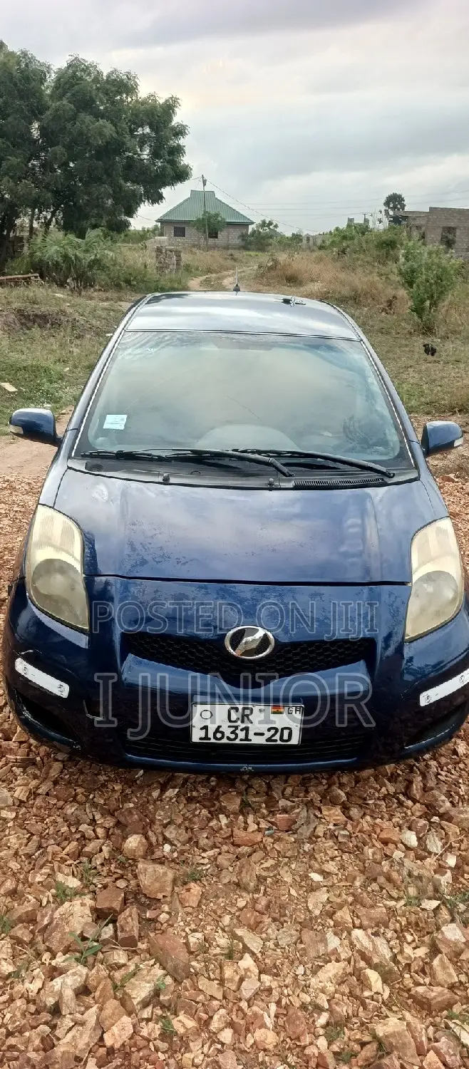 Toyota Vitz 1.0 FWD 5dr 2010 Blue