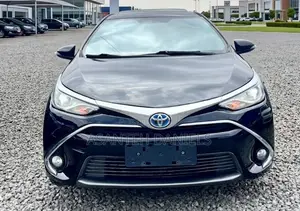 Toyota Corolla LE ECO w/Package 1 4dr Sedan (1.8L 4cyl CVT) 2017 Black