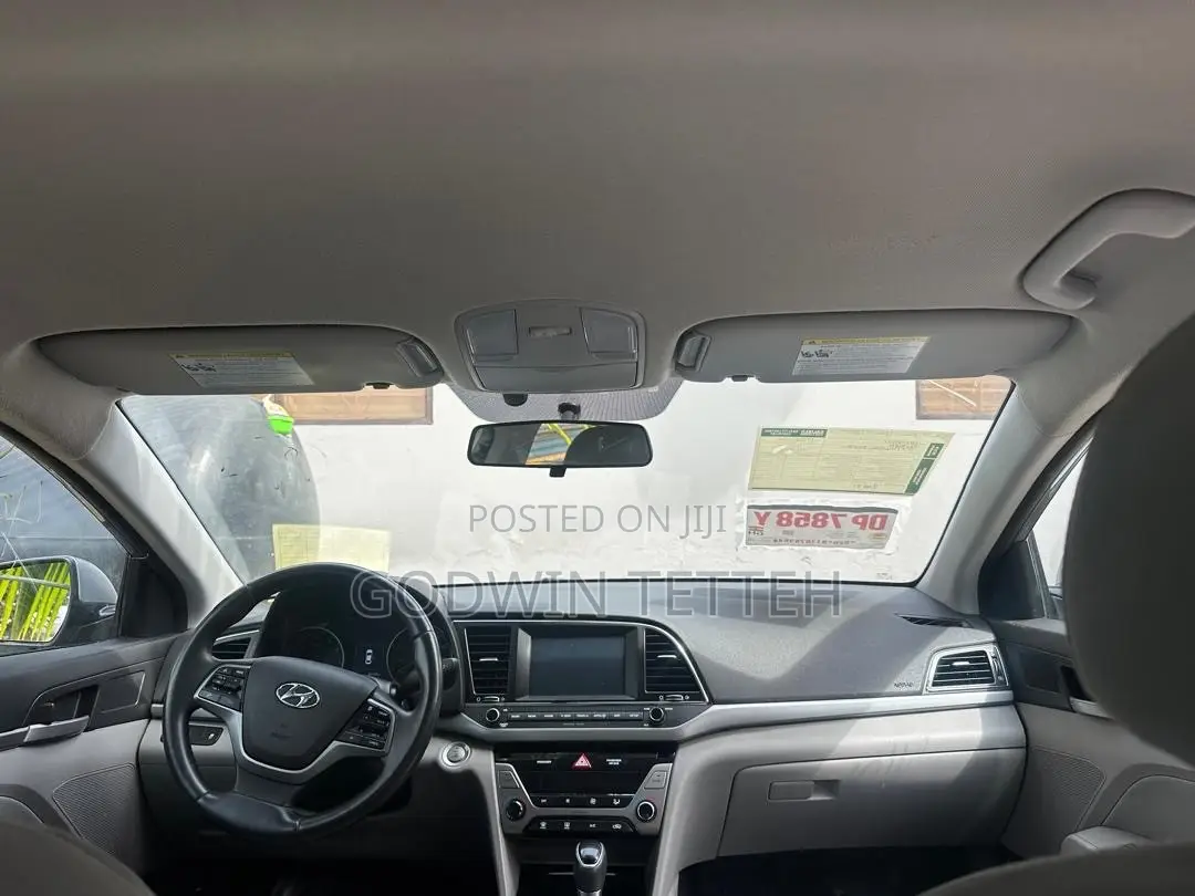 Hyundai Elantra Limited Sedan FWD (2.0L 4cyl 6A) 2017 Gray