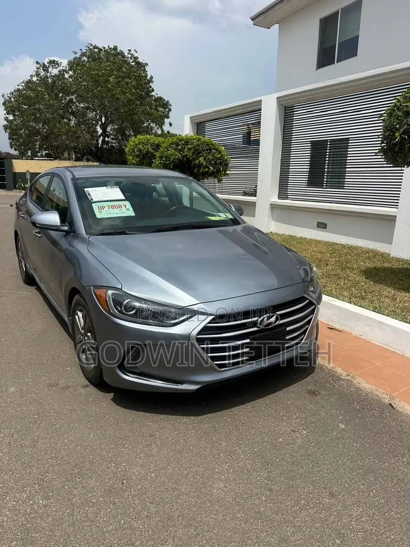 Hyundai Elantra Limited Sedan FWD (2.0L 4cyl 6A) 2017 Gray