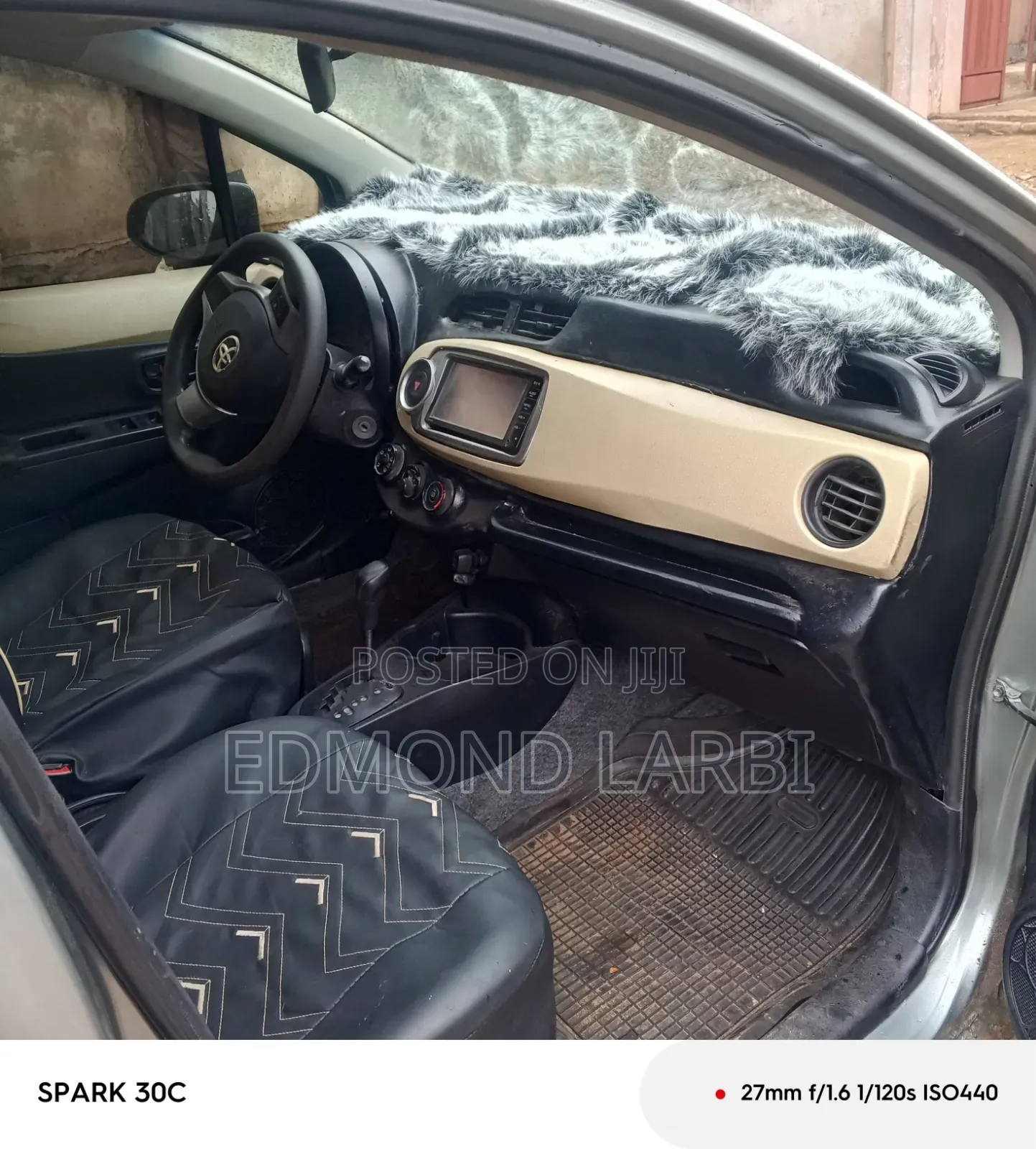 Toyota Vitz 2012 Green
