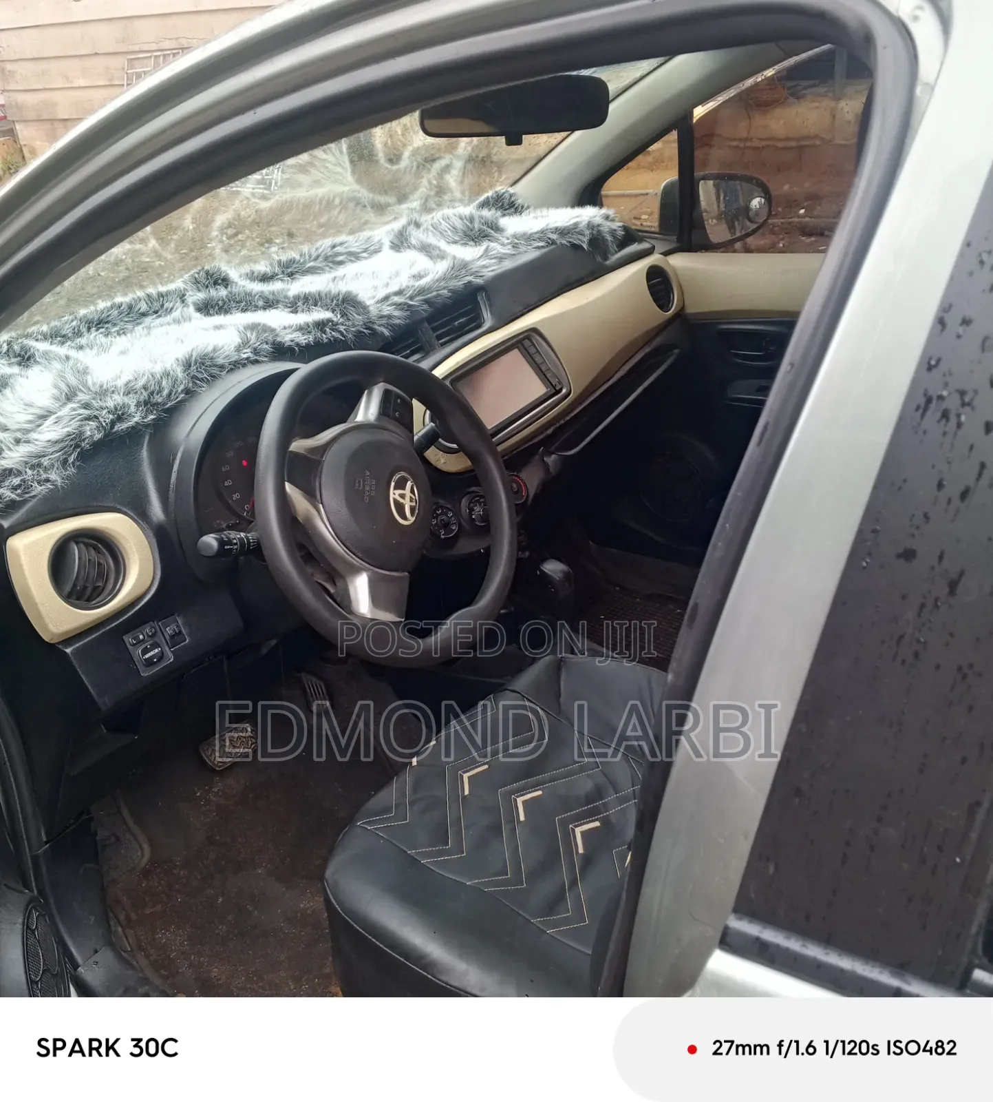 Toyota Vitz 2012 Green