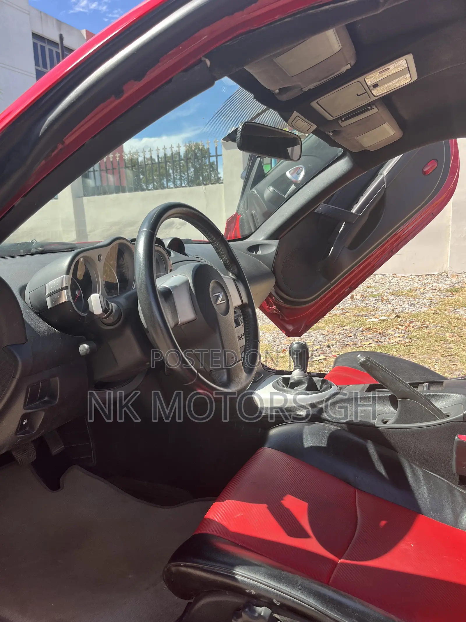 Nissan Fairlady 2006 Red