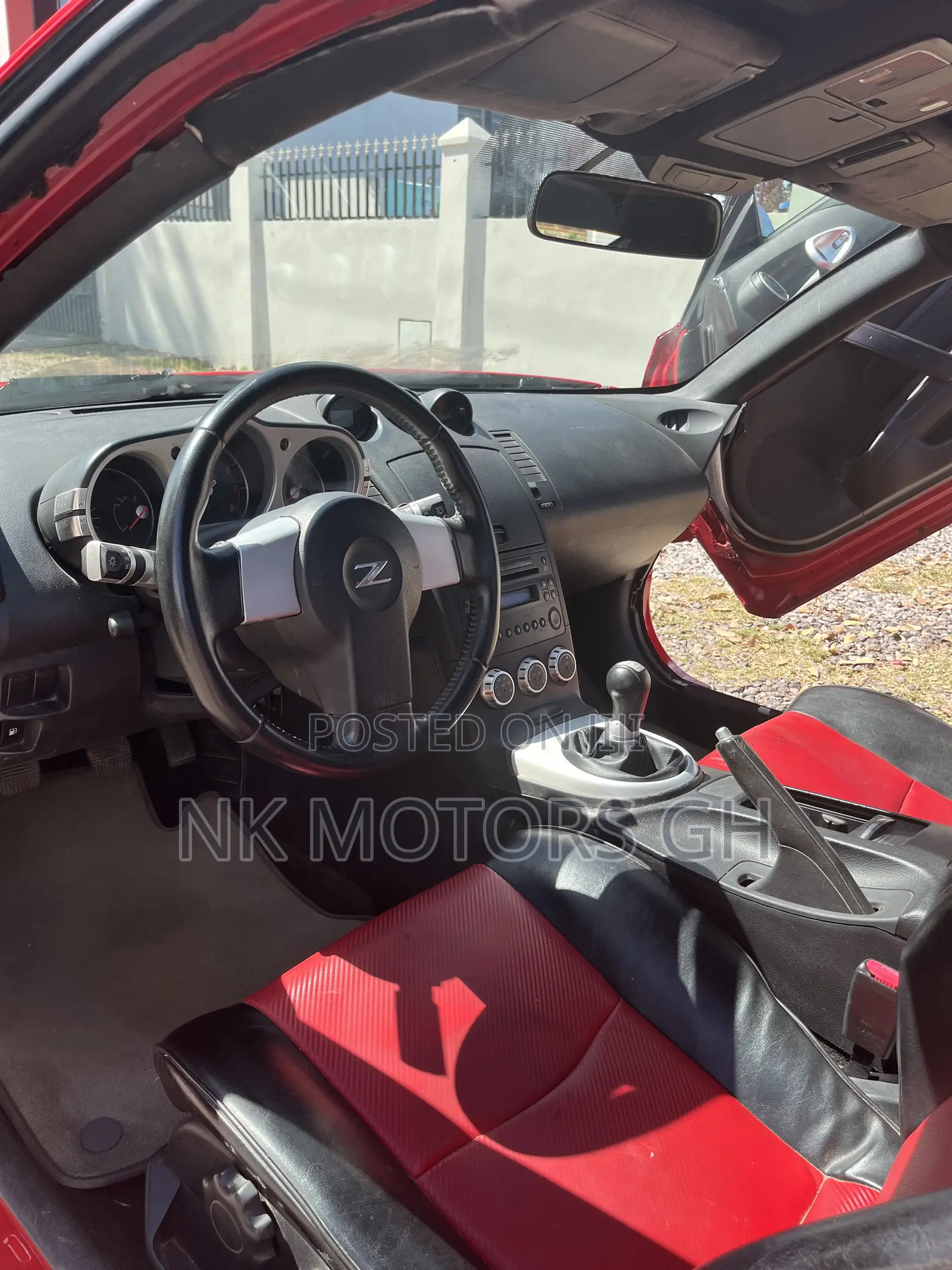 Nissan Fairlady 2006 Red