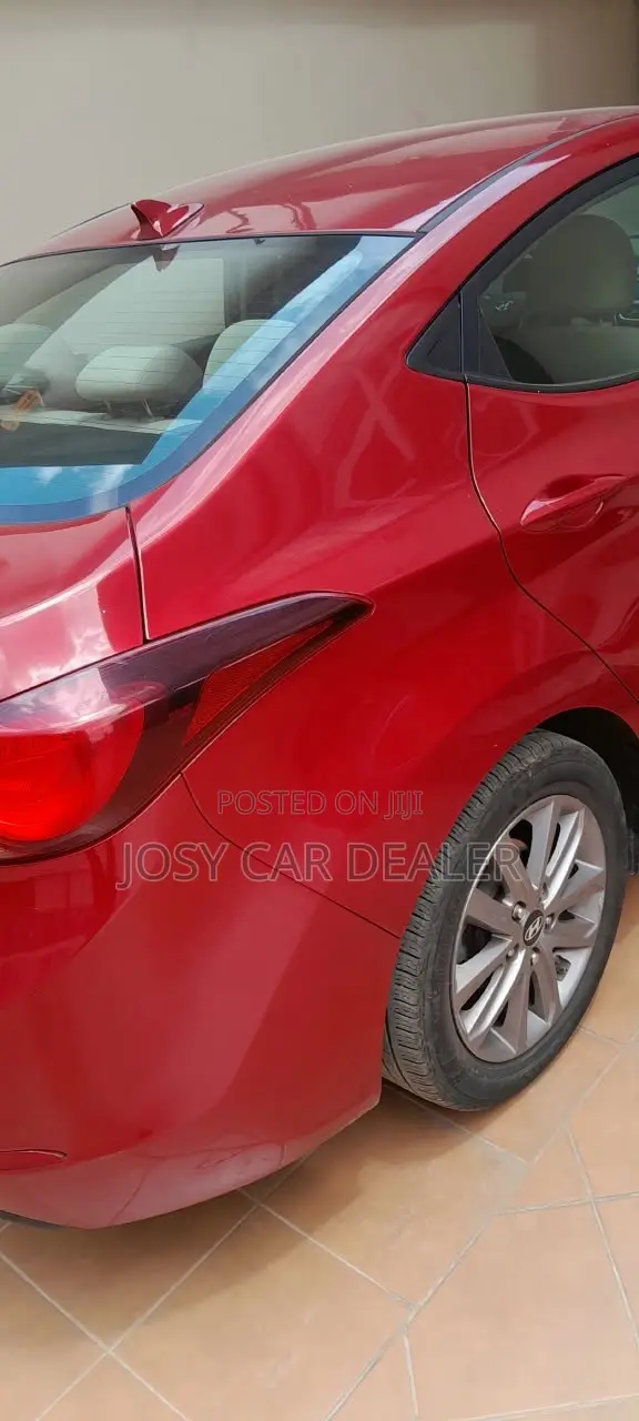 Hyundai Elantra 2014 Red