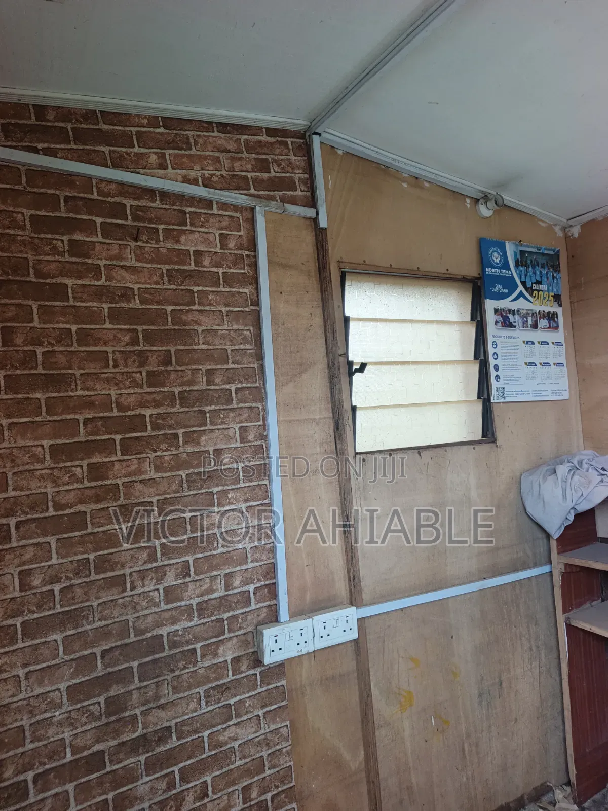Wooden Kiosk 8×8 Feet
