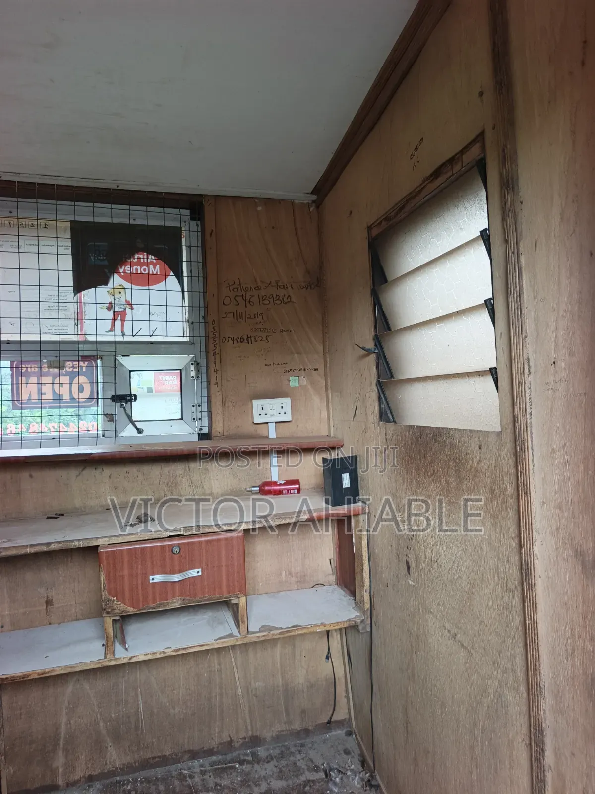 Wooden Kiosk 8×8 Feet