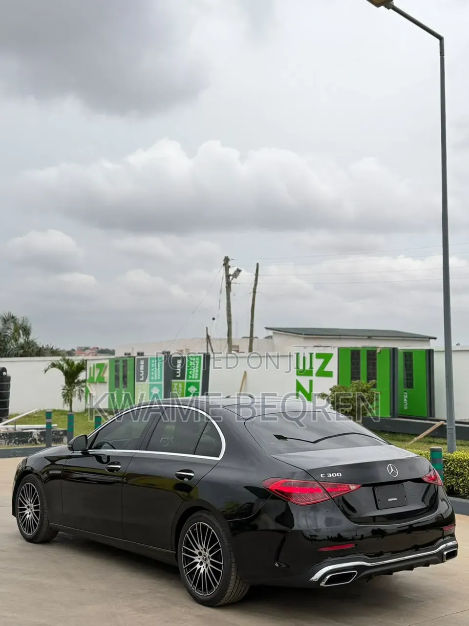 Mercedes-Benz C300 2022 Black