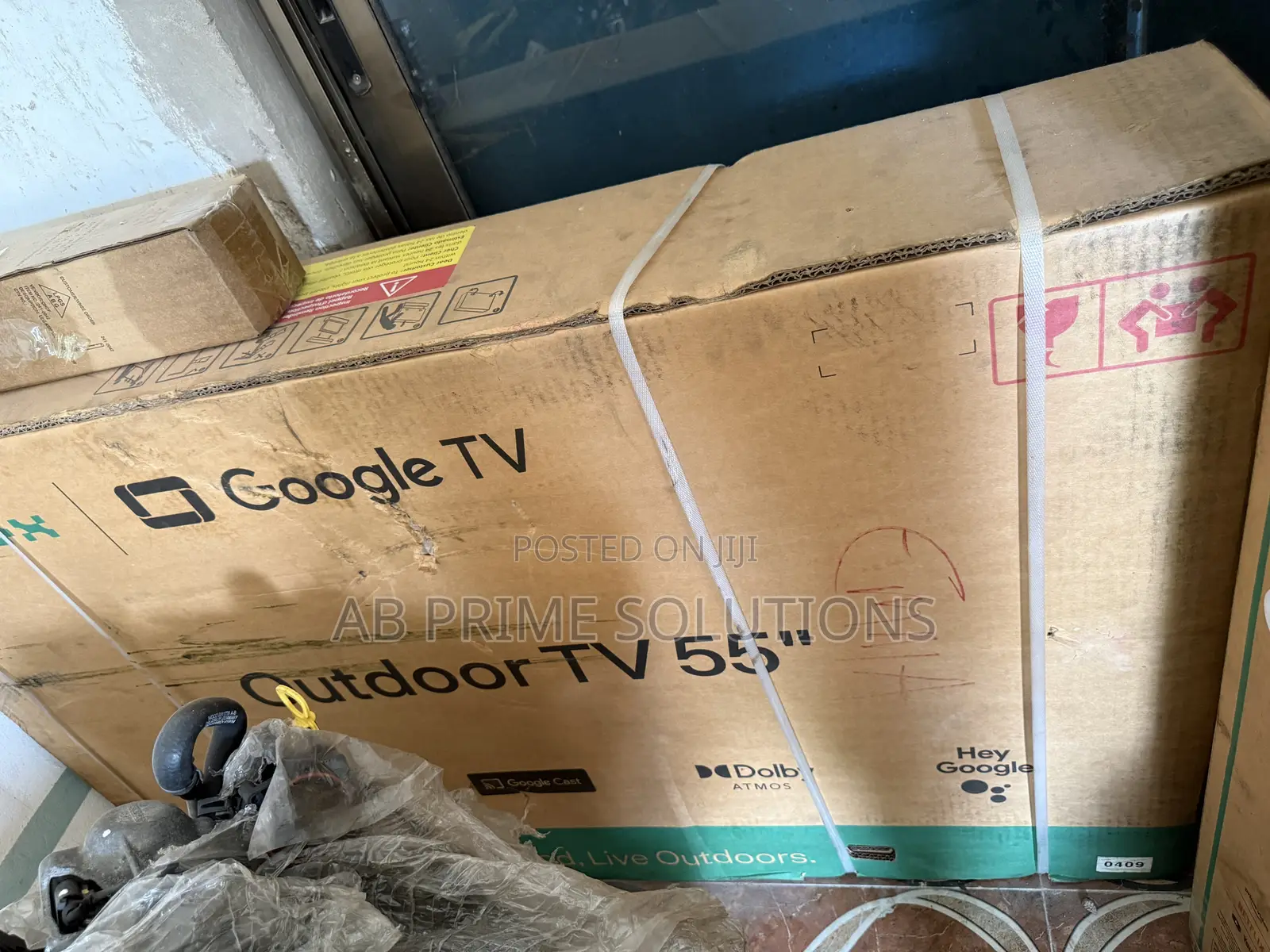 55”inches Waterproof Outdoor Television.