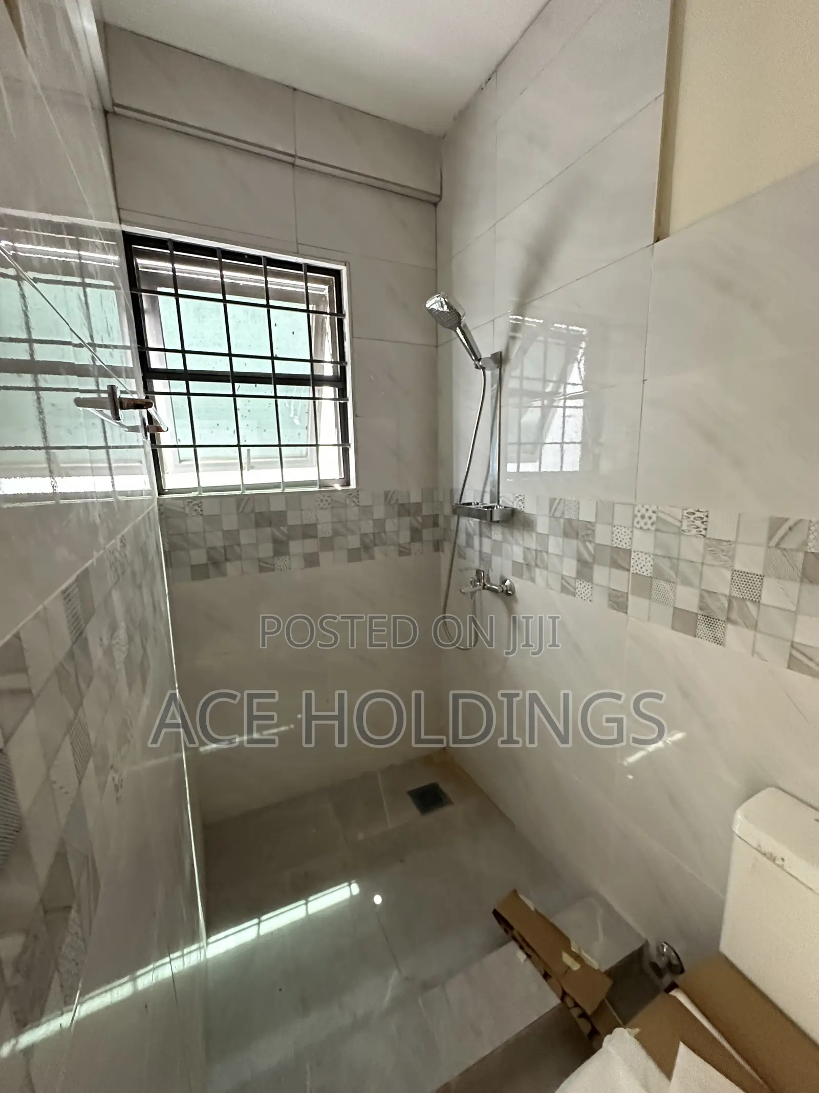 3bdrm Apartment in Ashaley Botwe, School Junction for rent