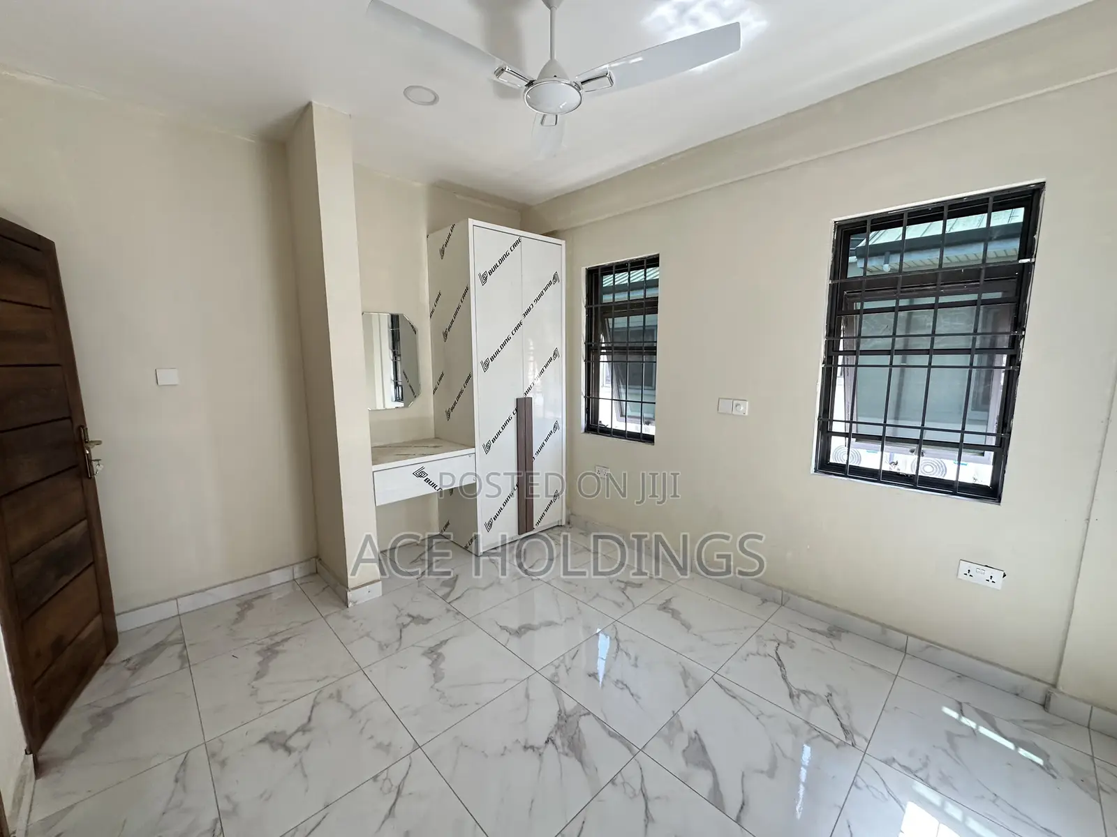 3bdrm Apartment in Ashaley Botwe, School Junction for rent