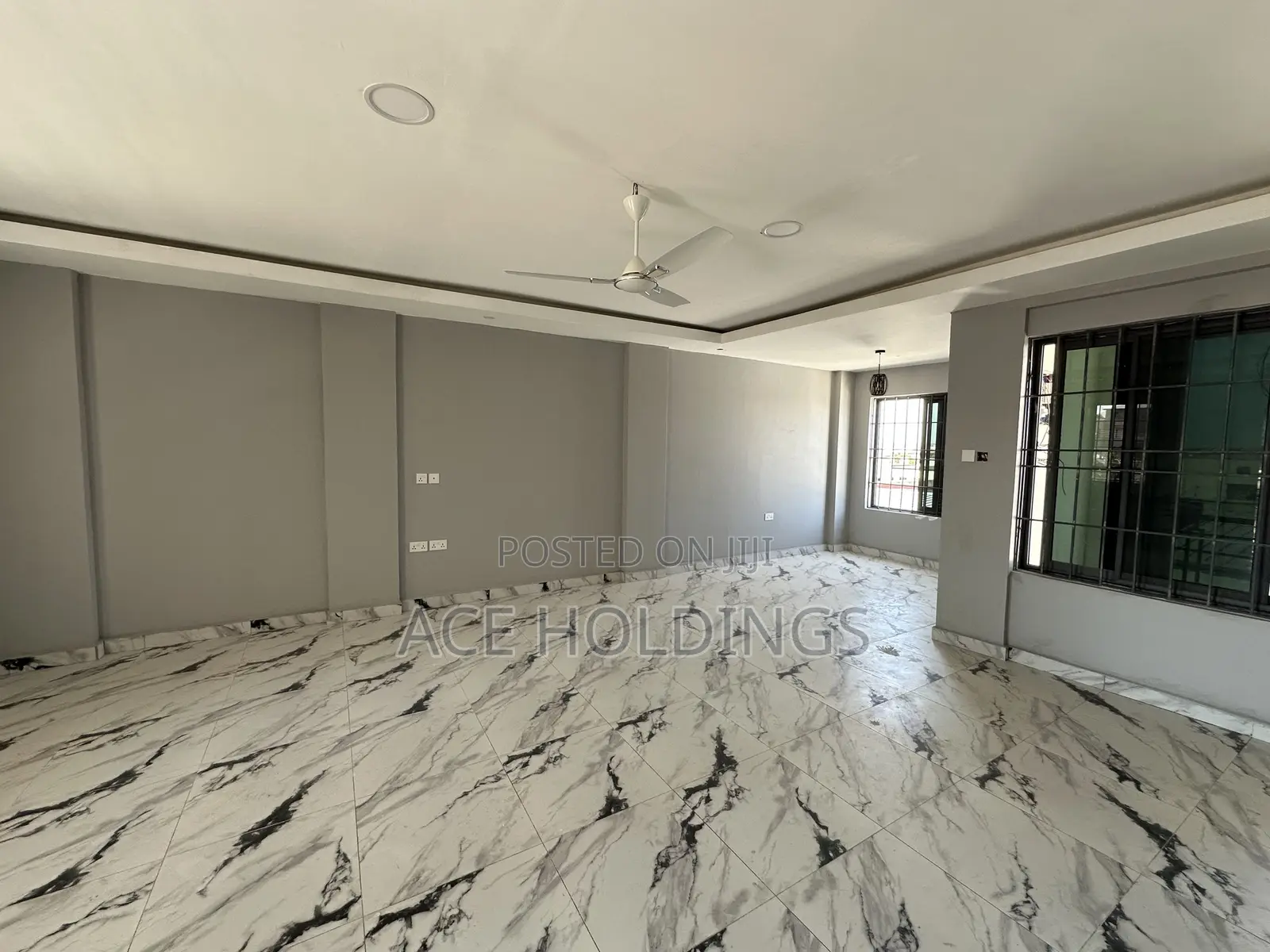 3bdrm Apartment in Ashaley Botwe, School Junction for rent