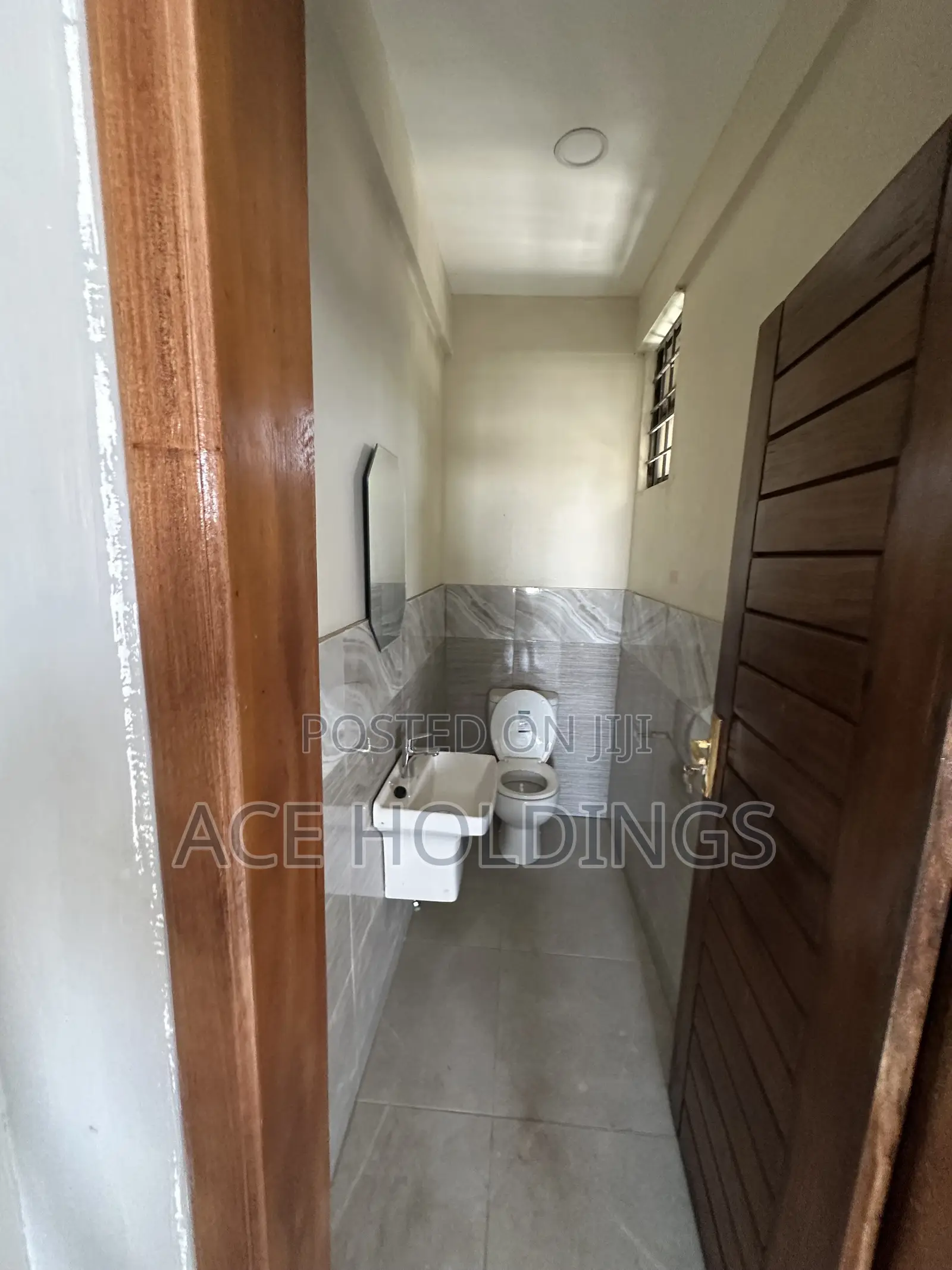 3bdrm Apartment in Ashaley Botwe, School Junction for rent