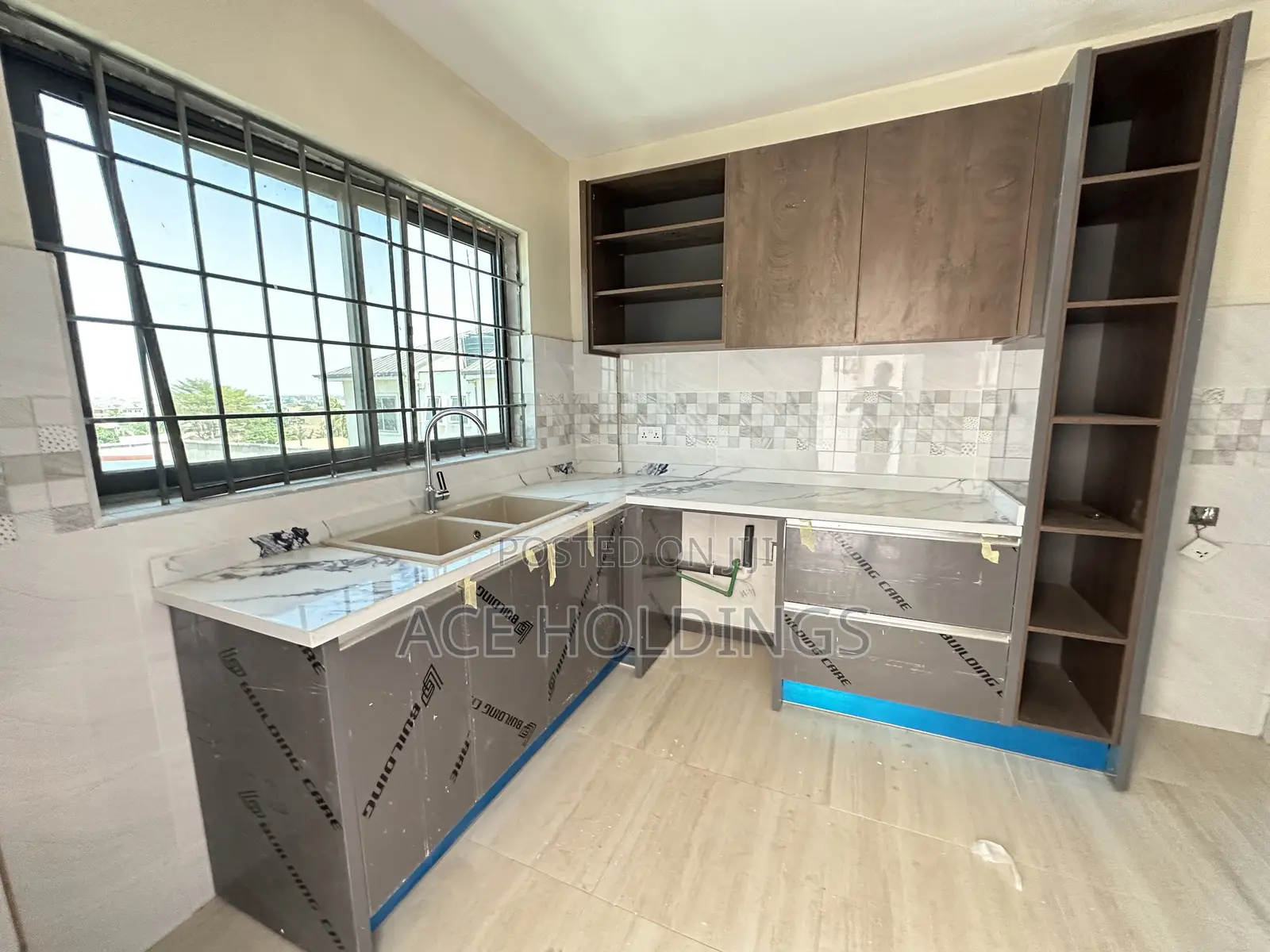 3bdrm Apartment in Ashaley Botwe, School Junction for rent