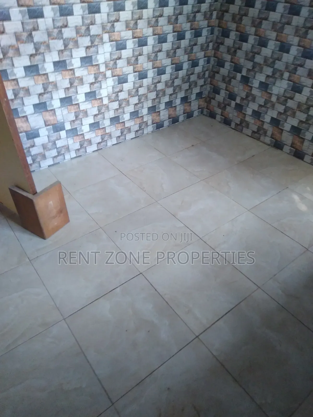 4bdrm Apartment in Ofankor for rent