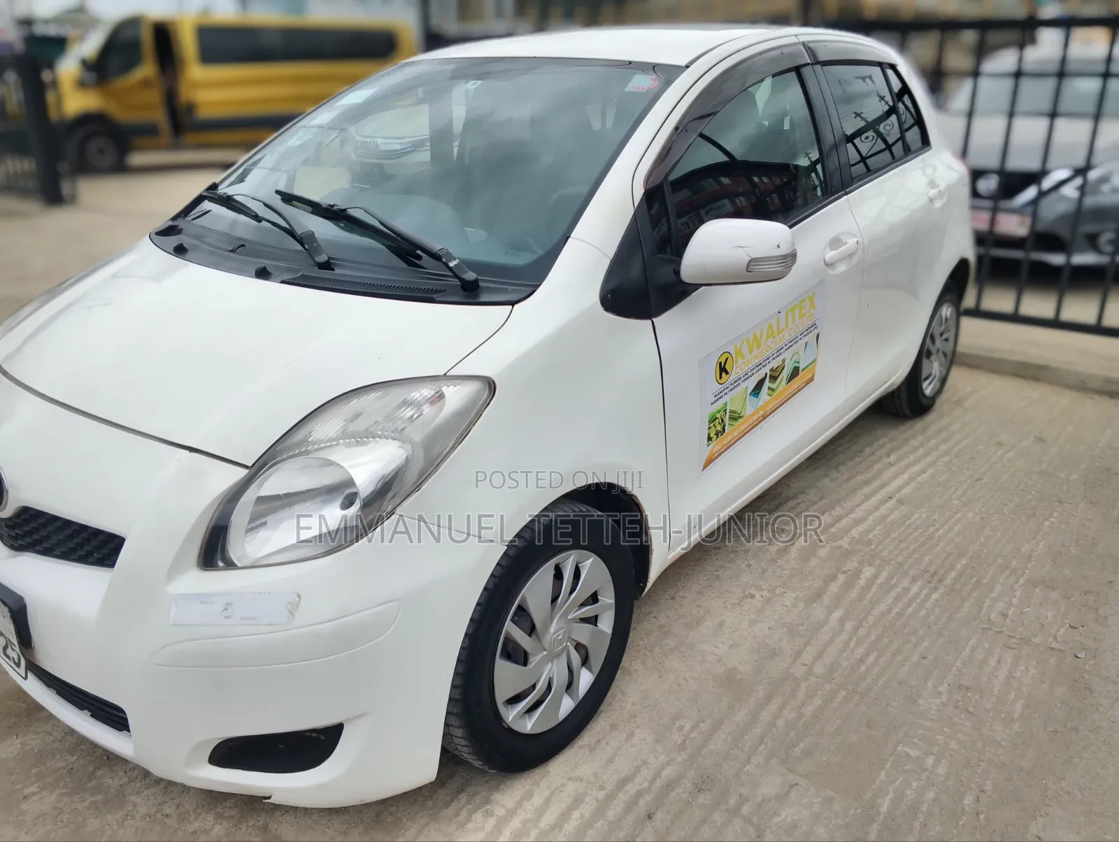 Toyota Vitz 1.3 FWD 3dr 2010 White