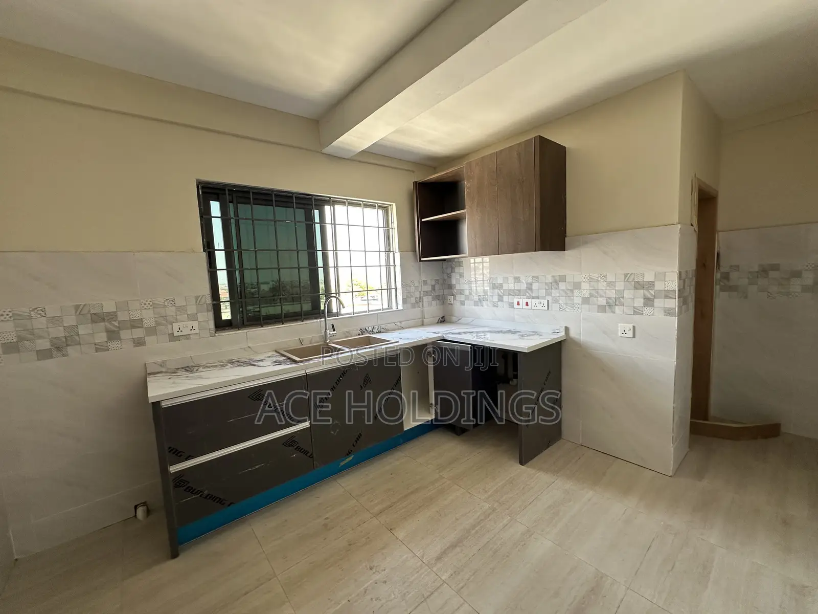 2bdrm Apartment in Ashaley Botwe, School Junction for rent