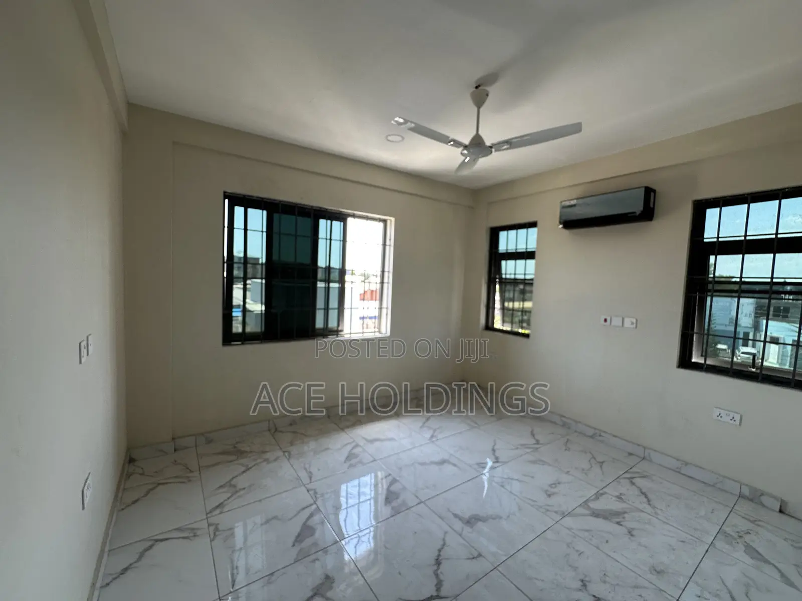 2bdrm Apartment in Ashaley Botwe, School Junction for rent