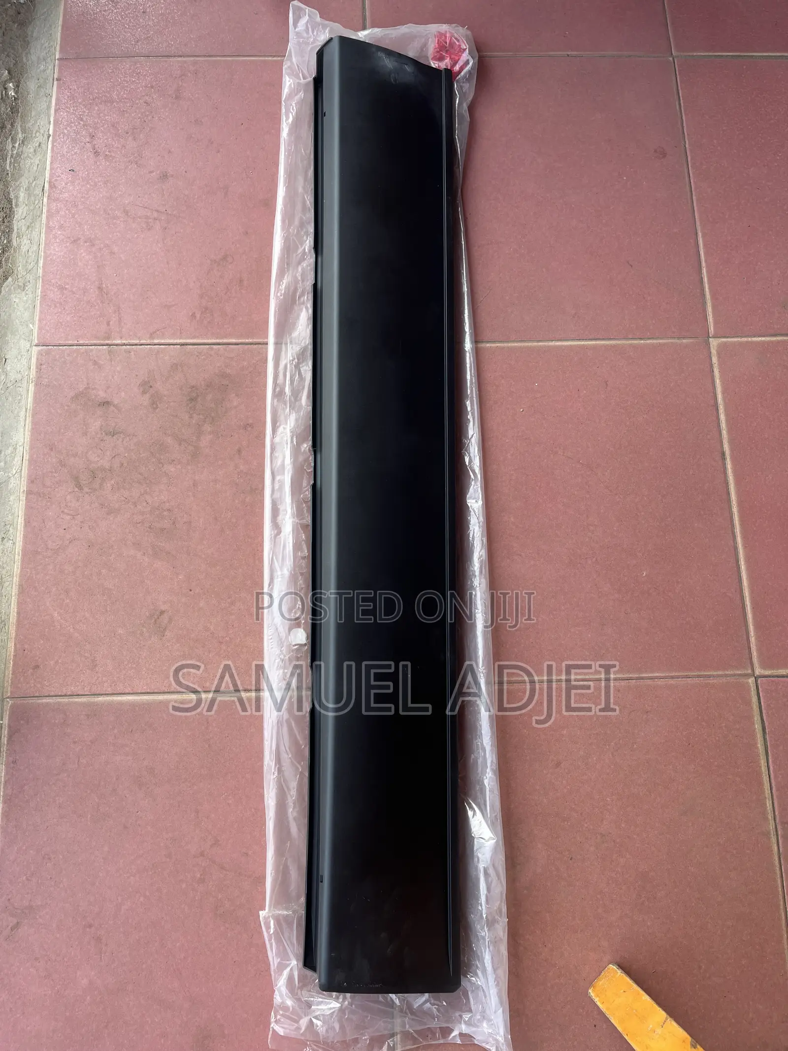 Mazda CX9 Door Moulding Front.