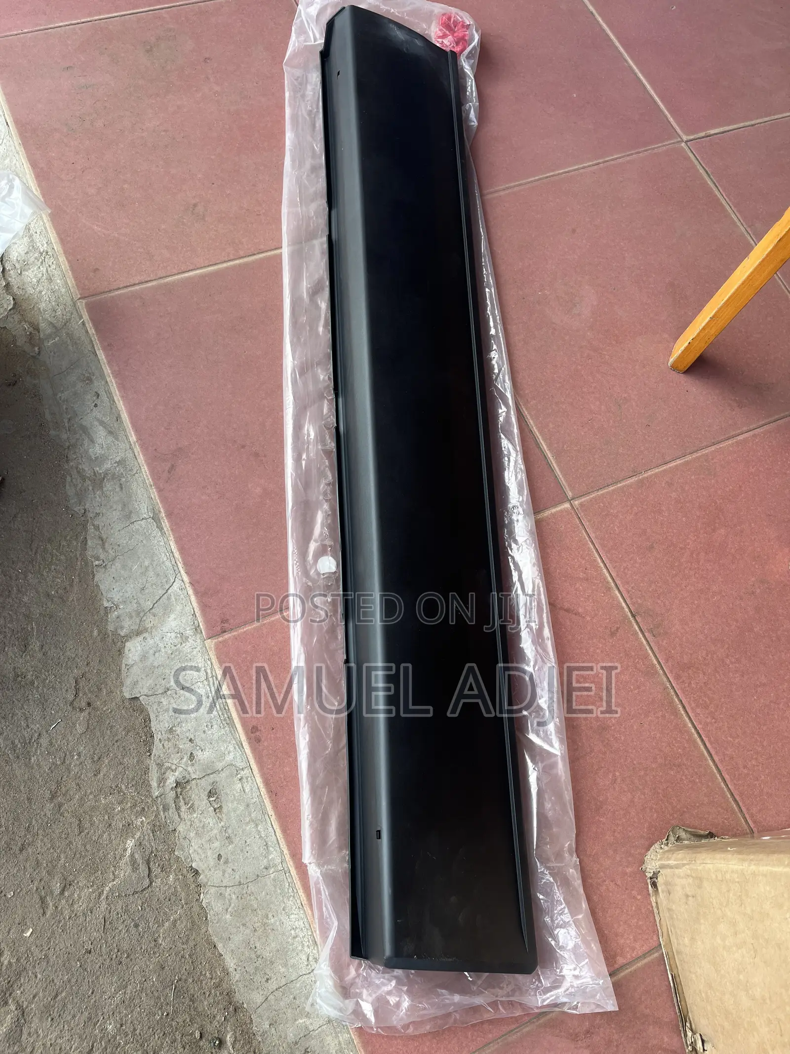Mazda CX9 Door Moulding Front.