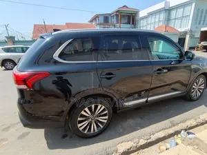 Mitsubishi Outlander SEL FWD 2019 Black
