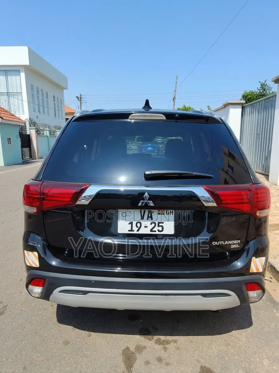 Mitsubishi Outlander SEL FWD 2019 Black