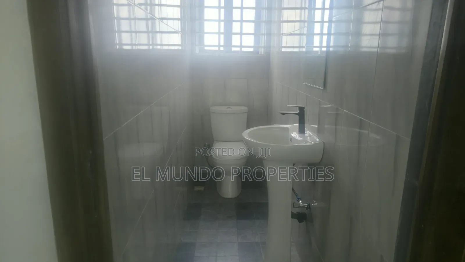 2bdrm Apartment in Atwima Techiman, Kumasi Metropolitan for rent