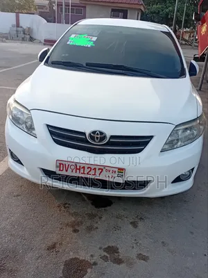 Toyota Corolla L 4-Speed Automatic 2013 White