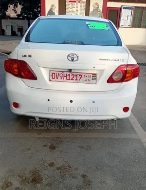 Toyota Corolla L 4-Speed Automatic 2013 White
