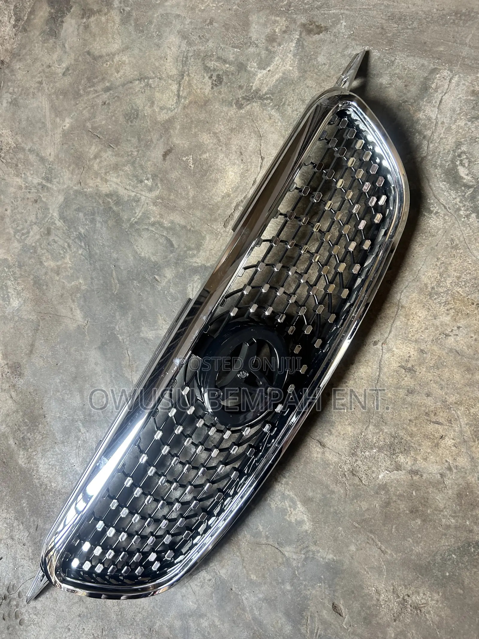 Toyota Corolla 2003-2007 Diamond Front Grille
