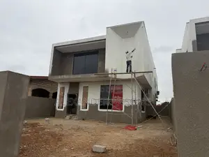 5bdrm House in Lakeside for sale