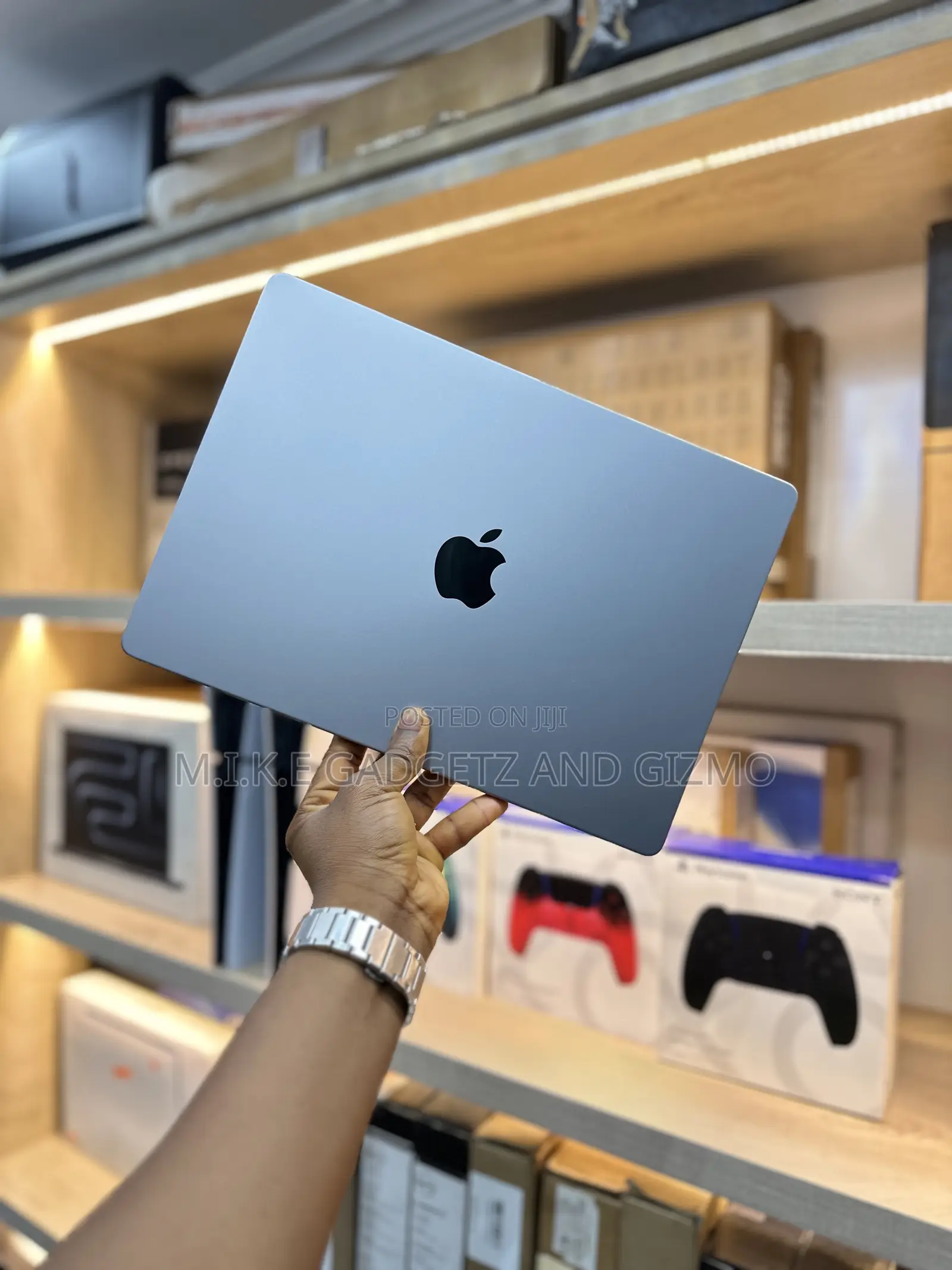 Laptop Apple MacBook Pro 2024 M3 8GB Apple M3 SSD 512GB