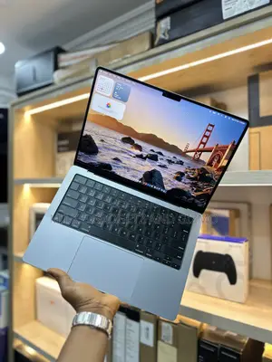 Laptop Apple MacBook Pro 2024 M3 8GB Apple M3 SSD 512GB