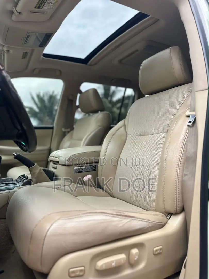 Lexus LX 570 2011 White