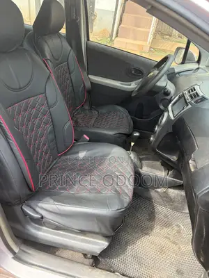 Toyota Vitz 2013 Silver