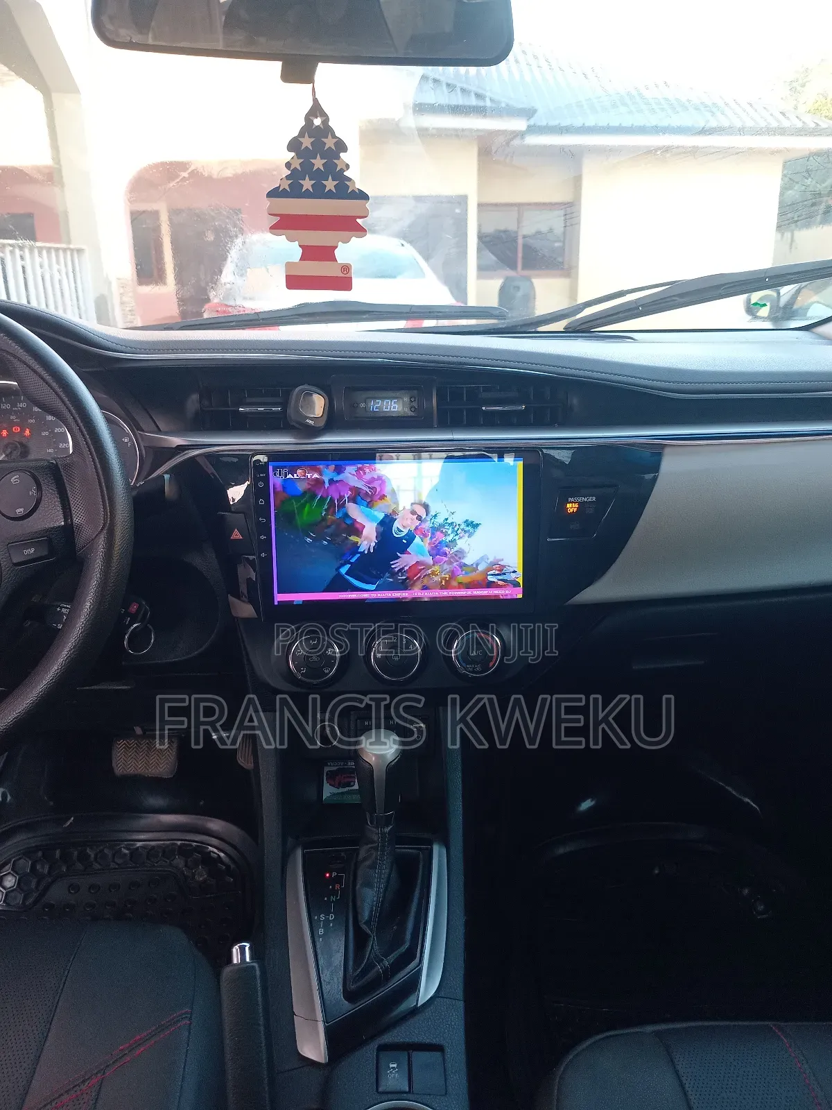 Toyota Corolla LE Plus 4dr Sedan (1.8L 4cyl CVT) 2016 Black
