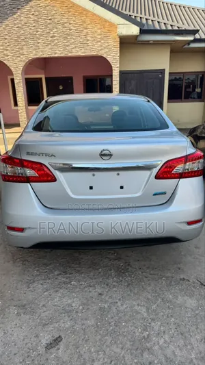 Nissan Sentra S 4dr Sedan (1.8L 4cyl CVT) 2015 Silver