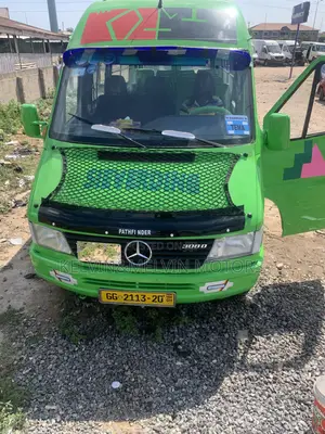 Mercedes-Benz Sprinter 2013 Green