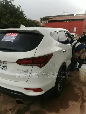 Hyundai Santa Fe 2017 White