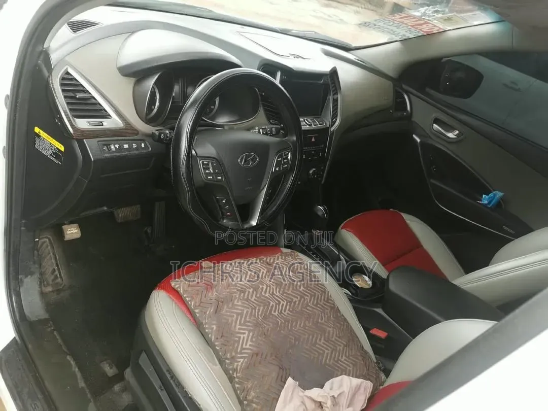 Hyundai Santa Fe 2017 White