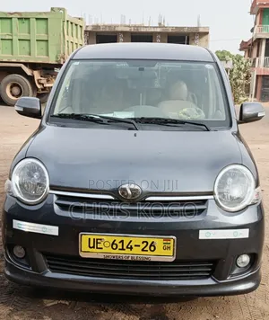 Toyota Sienta 1.5 FWD 2006 Gray