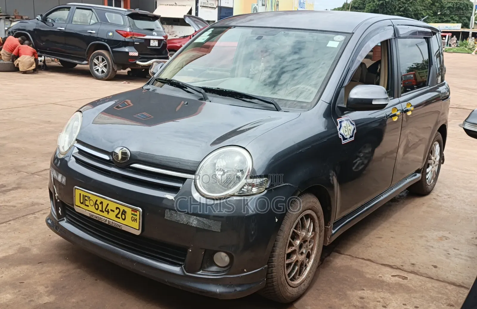 Toyota Sienta 1.5 FWD 2006 Gray
