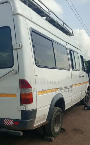 Mercedes-Benz Sprinter 1999 White