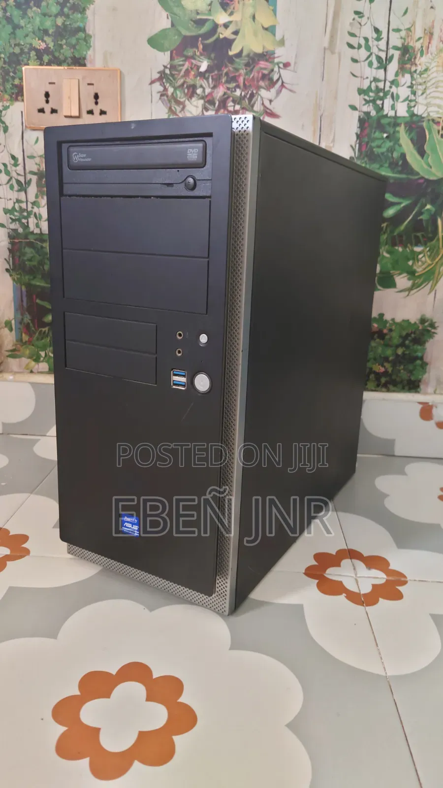 Desktop Computer Asus 8GB AMD A8 HDD+SSD 500GB