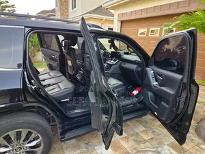 Toyota Land Cruiser 2025 Black