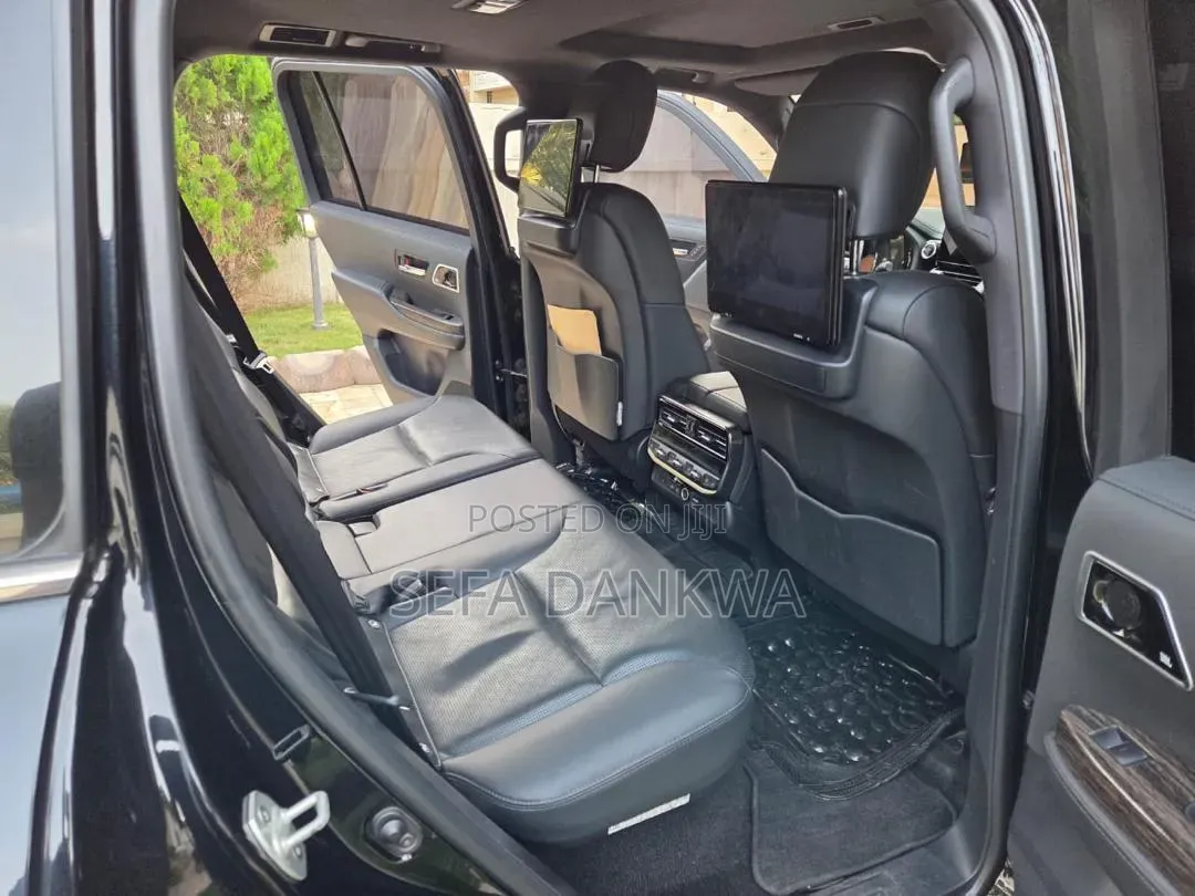 Toyota Land Cruiser 2025 Black
