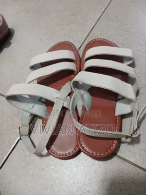 Shoes Shoes