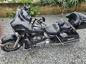 Harley-Davidson Touring 2010 Black