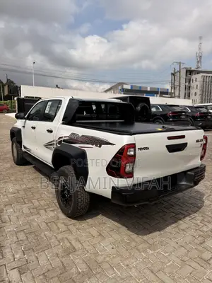 New Toyota Hilux 2026 White